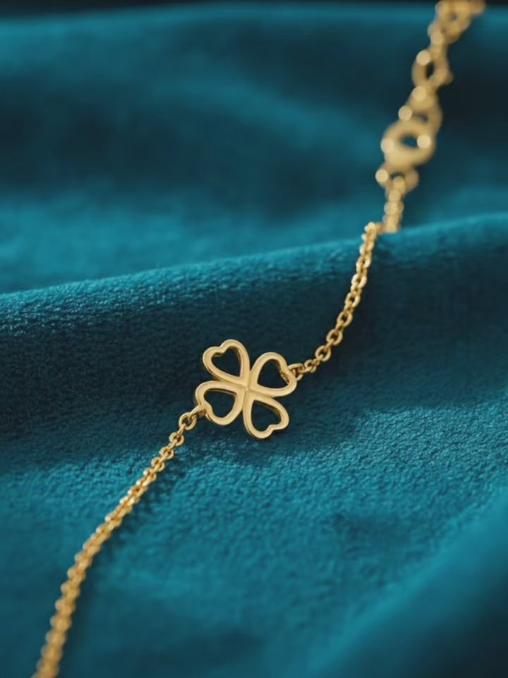 Lucky Heart Clover Bracelet – 18k Gold Plated Filigree Charm